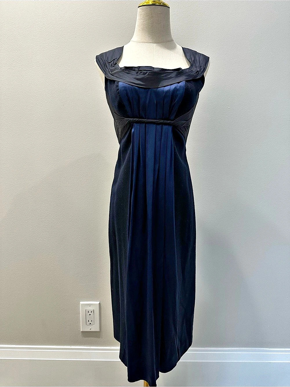 Elie Tahari Wool Draped Neck Midi Dress in Blue Size 0